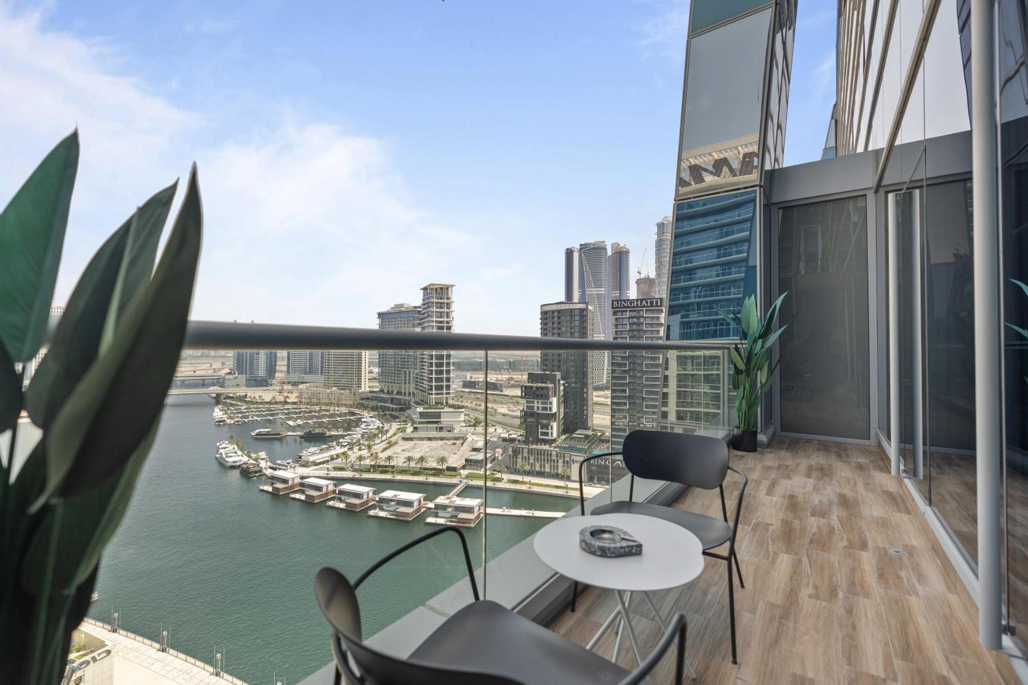 Unlock J One Downtown Dubai Lägenhet Exteriör bild